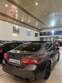 تۆیۆتا کامری